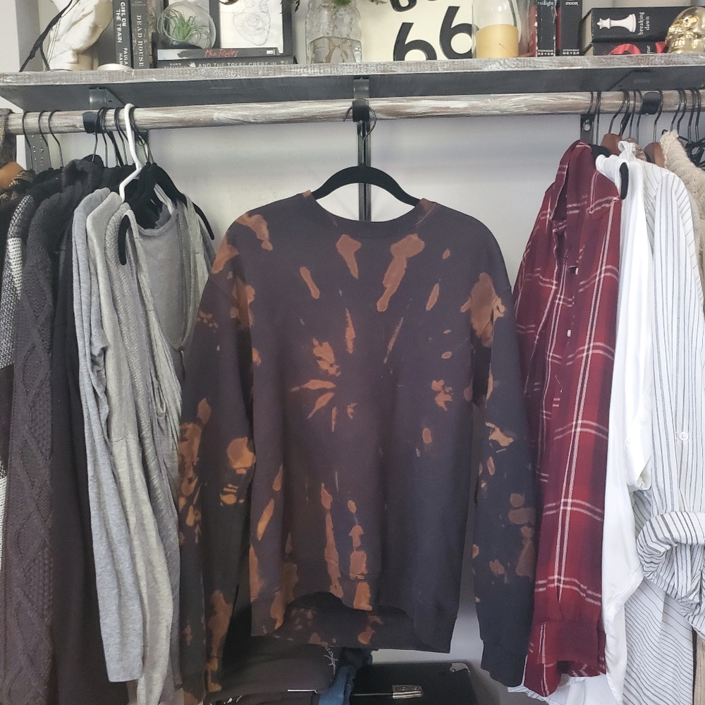 Bleached Crew Neck